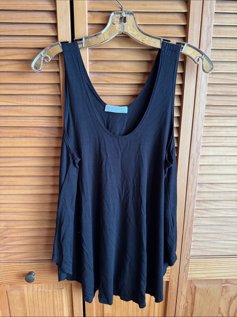 Stella Luce Black Scoop Neck Flowy Tank
